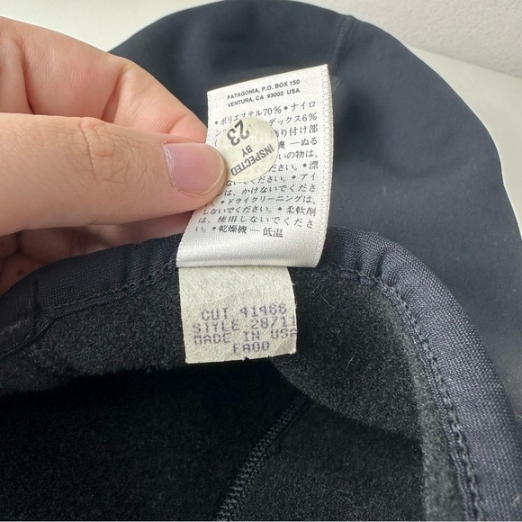 Patagonia Vintage Black Fleece Face Mask Cover Size Medium - Picture 5 of 5